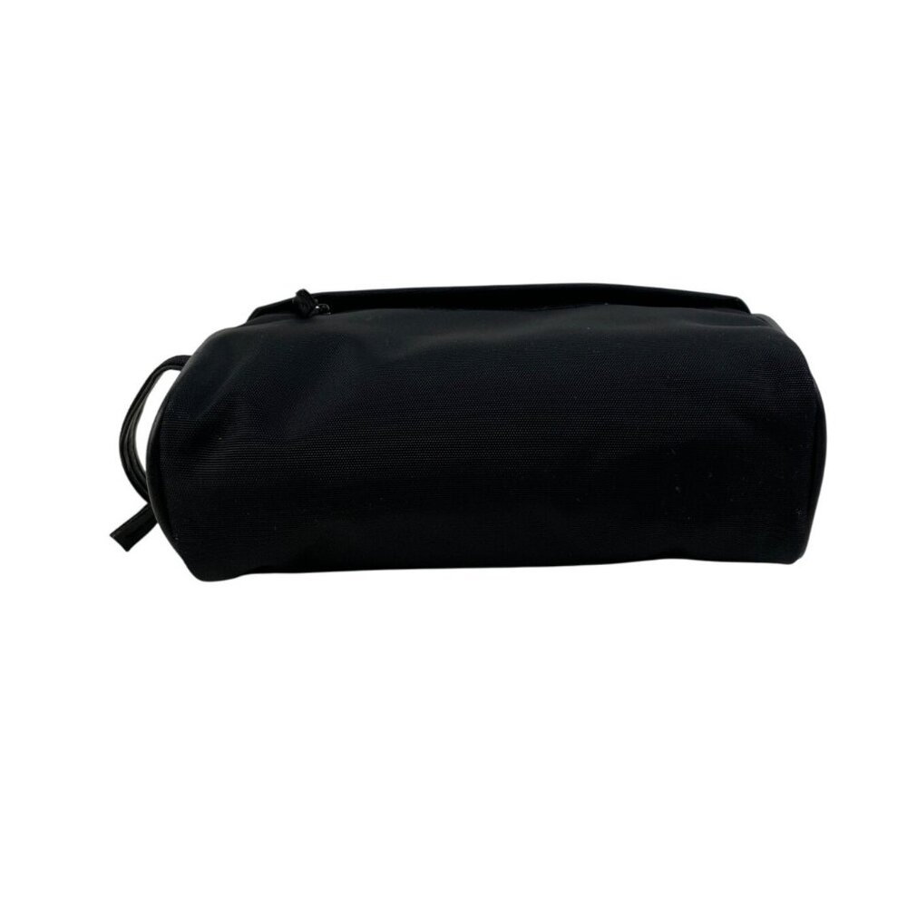 Metro Black Toiletry Case 3 Zip Kit Blue Interior - Picture 7 of 12